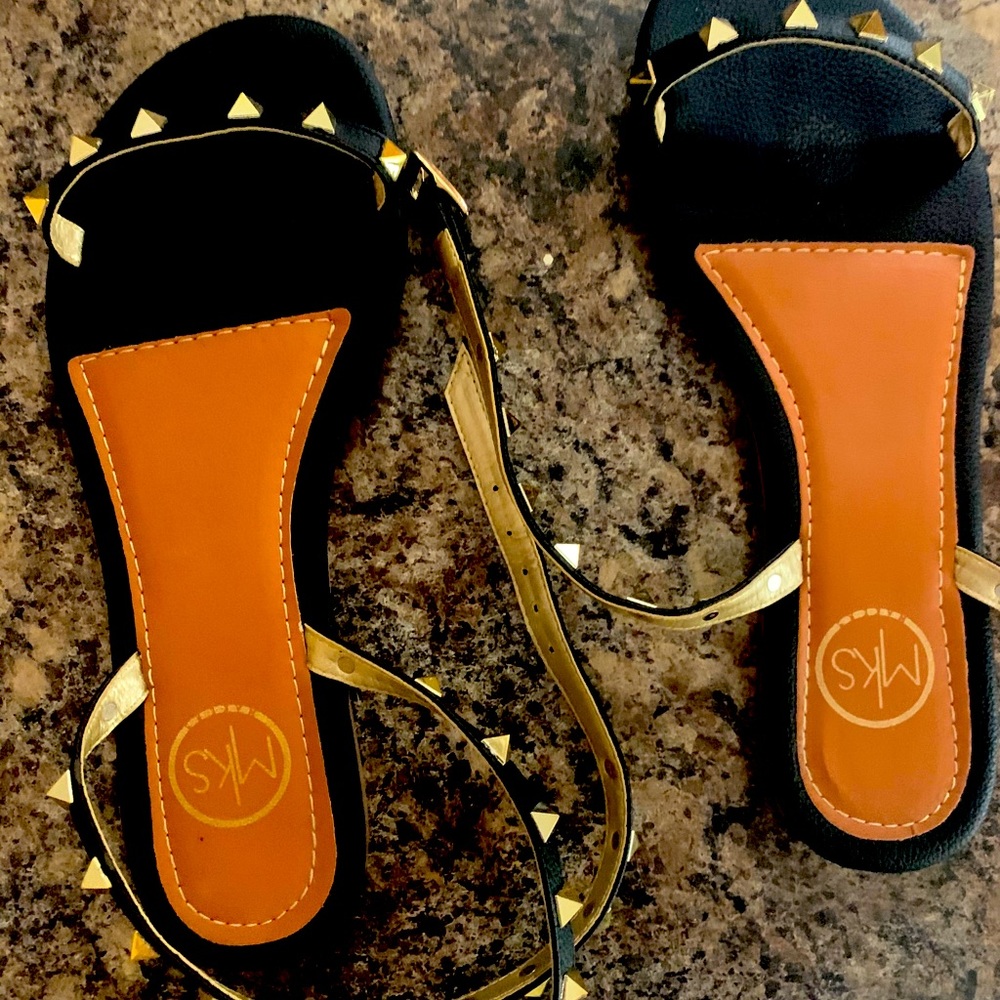 Ankle strap sandals